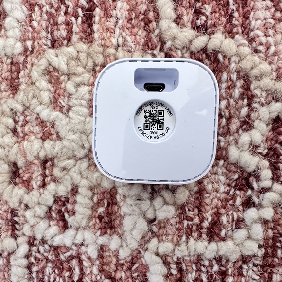 Blink Mini Smart Security Camera Indoor Plug-In Motion Detection - Picture 2 of 7